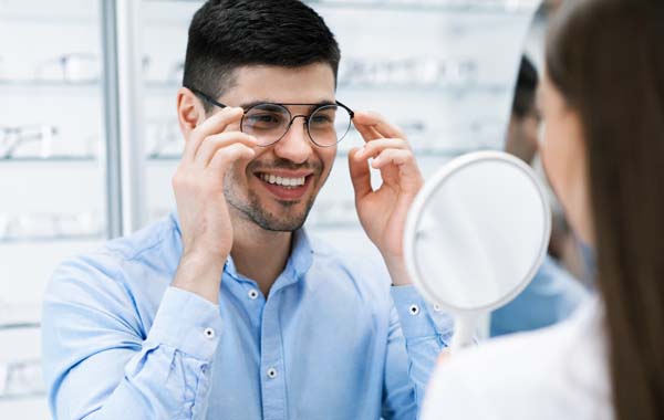 Signs Your Glasses Prescription Needs Updating
